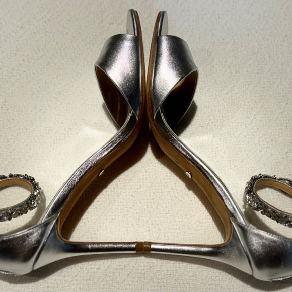 Badgley Mischka Sandals Heels Women 8.5 Metallic Silver Rhinestone Bridal Party - Picture 7 of 11